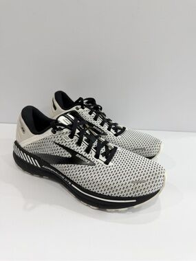 Brooks Adrenaline GTS 22 Women’s Shoes